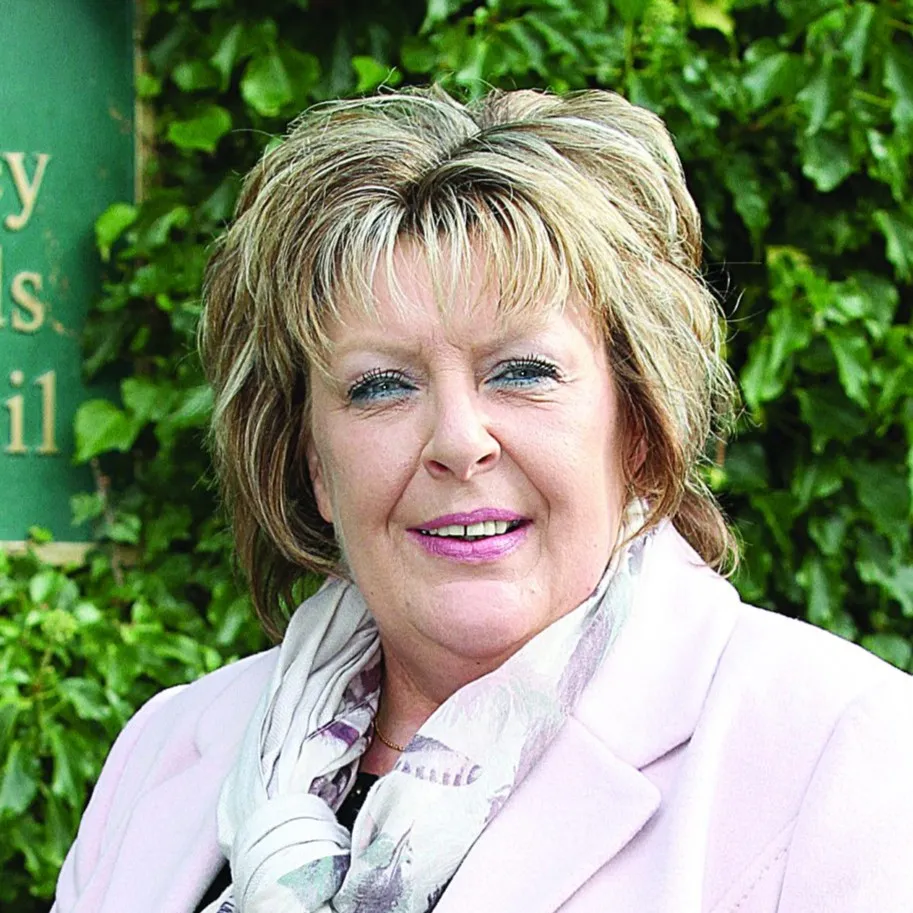 Gwenda Shearer